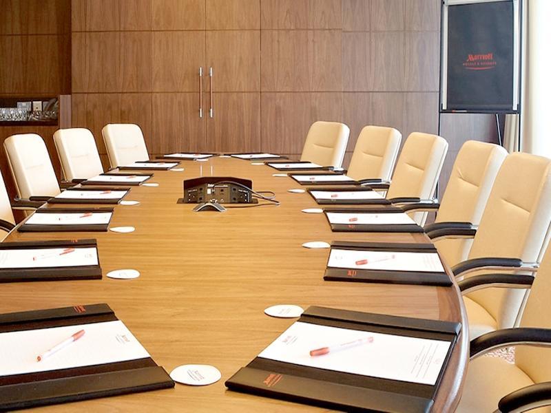 Lingfield Park Marriott Hotel & Country Club Экстерьер фото