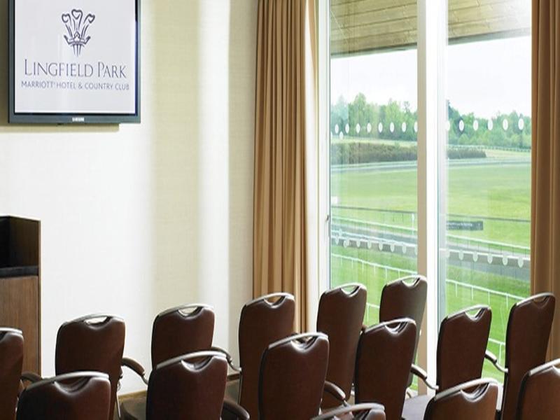 Lingfield Park Marriott Hotel & Country Club Экстерьер фото