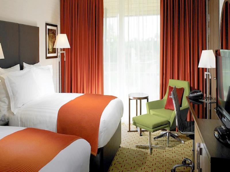 Lingfield Park Marriott Hotel & Country Club Экстерьер фото