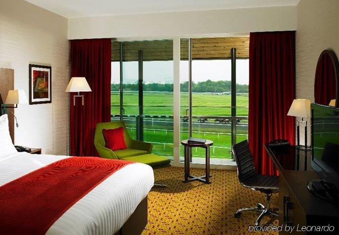 Lingfield Park Marriott Hotel & Country Club Номер фото