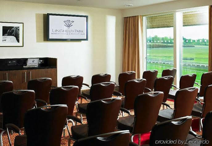 Lingfield Park Marriott Hotel & Country Club Экстерьер фото