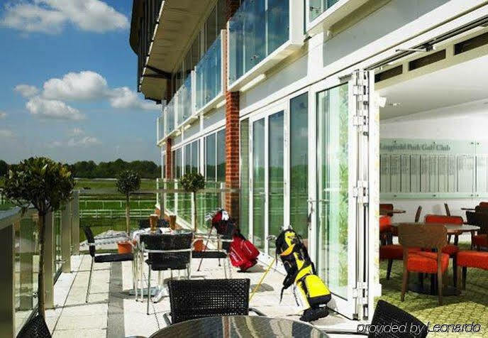 Lingfield Park Marriott Hotel & Country Club Экстерьер фото